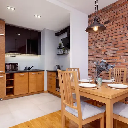 Apartman Industrial Fredry With Parking By Renters