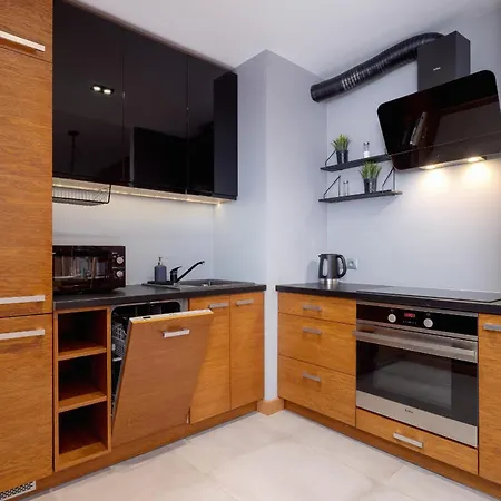 Industrial Fredry With Parking By Renters Apartament Kraków