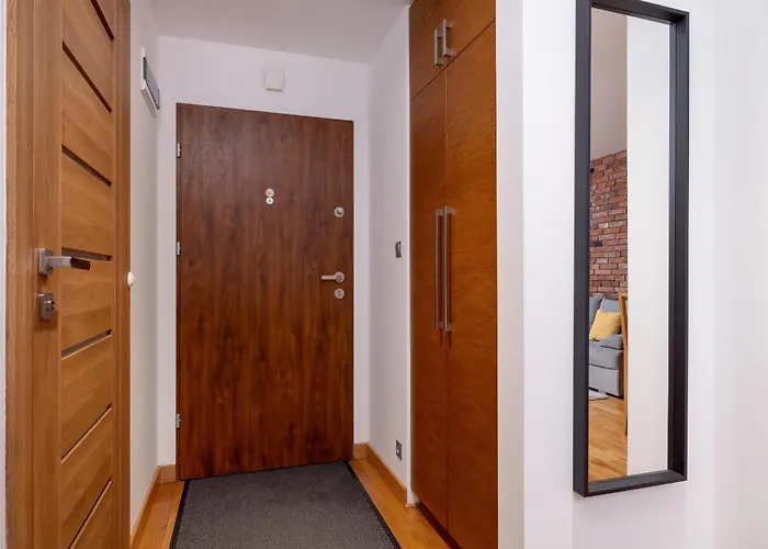 Appartamento Industrial Fredry With Parking By Renters